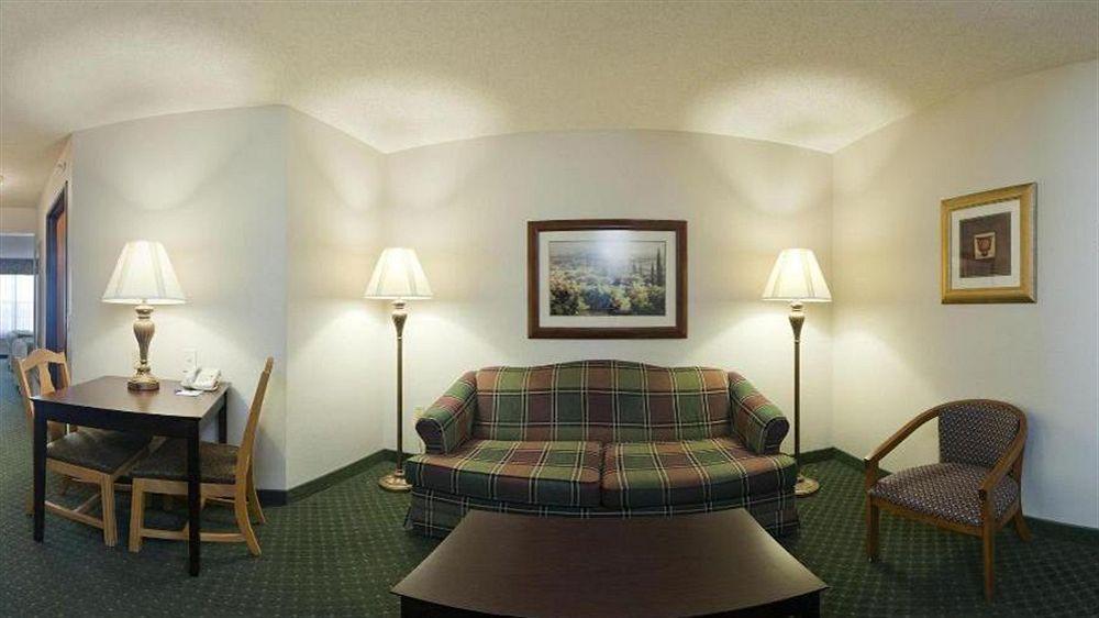 Hotel Express & - State Route 41 By Ihg Oshkosh